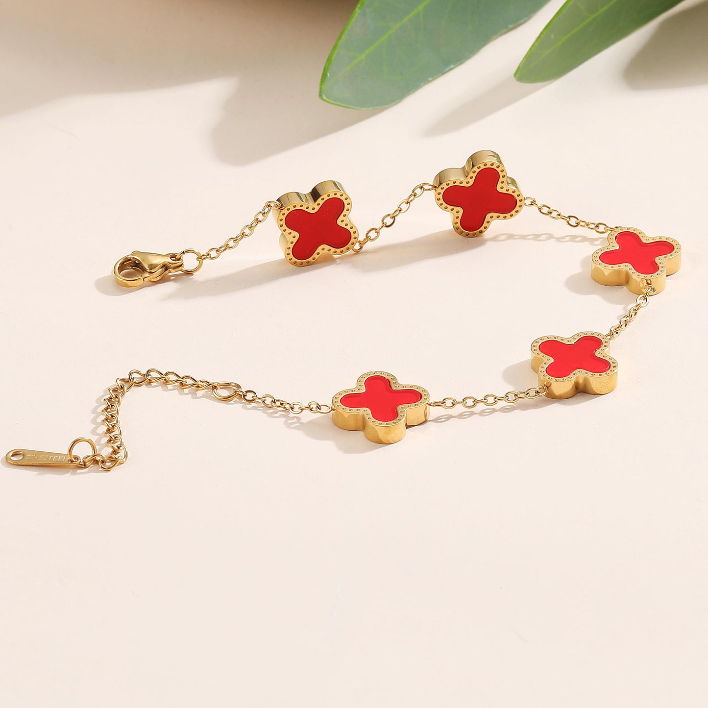 18K Gold Plated Clover Lucky Bracelet for Women White/Black/Red/Green Bracelets Cute Bracelets Jewelry Gifts Trendy for Women